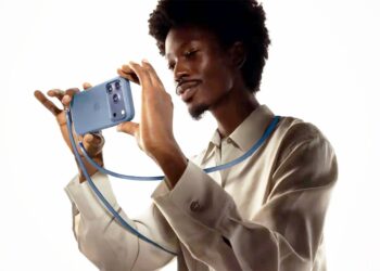 &kappa;&rho;&upsilon;&phi;έ&sigmaf; &lambda;&epsilon;&iota;&tau;&omicron;&upsilon;&rho;&gamma;ί&epsilon;&sigmaf; &kappa;ά&mu;&epsilon;&rho;&alpha;&sigmaf; iPhone