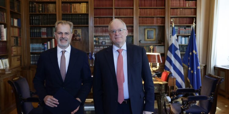 Συνάντηση ΠτΔ με τον Πρόεδρο της ΕΡΤ: Το σχέδιο ανάπτυξης και οι προοπτικές της Ελληνικής Ραδιοφωνίας Τηλεόρασης