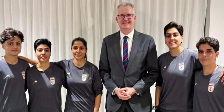 Επιστρέφουν στο Ιράν ακόμη 3 από τις ποδοσφαιρίστριες που είχαν ζητήσει άσυλο στην Αυστραλία