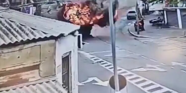 Ισραήλ: Βίντεο από την νέα επίθεση του Ιράν με βόμβα διασποράς – 2 τραυματίες