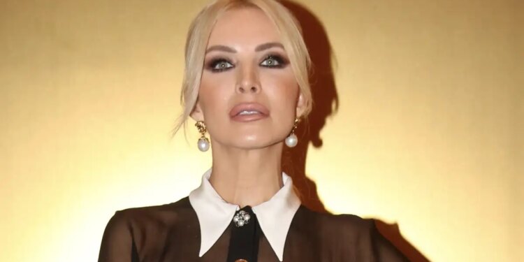 Οι φωτογραφίες με φουσκωμένη κοιλιά στον ένατο μήνα της εγκυμοσύνης