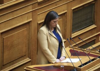 Κωνσταντοπούλου για θάνατο του Ιάσονα έξω από τη Βουλή: Παραμένει ζητούμενο το γιατί η υπόθεση συγκαλύφθηκε