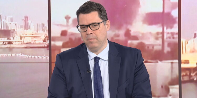 Κοντογεώργης στο ΕΡΤnews: Ψυχραιμία και ετοιμότητα – Δεν υπάρχει πιθανότητα εμπλοκής στα Στενά του Ορμούζ