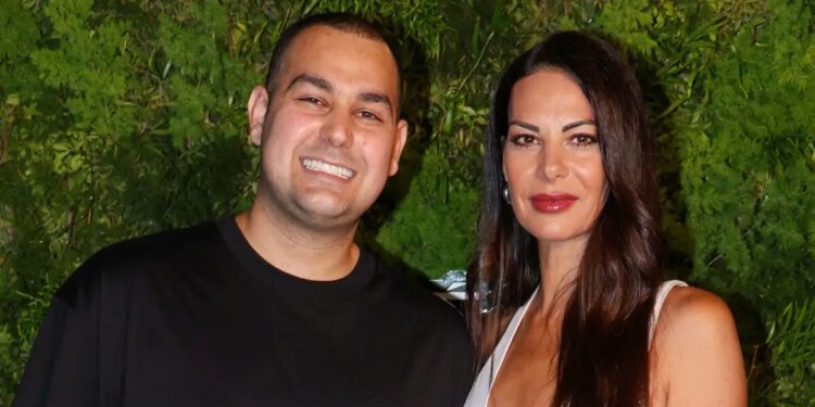 Τα γενέθλια σε νυχτερινό κέντρο, η ανάρτηση της Εύης Βατίδου και η έκπληξη φίλων του