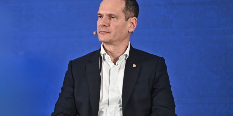 Μάνος Μανουσάκης: 5 δισ. ευρώ εξοικονόμηση από τη διασύνδεση Κρήτης – Αττικής