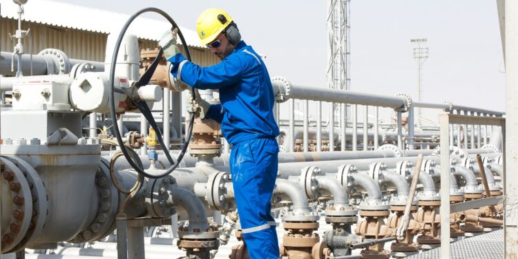 Προληπτική μείωση της παραγωγής αργού πετρελαίου από το Κουβέιτ