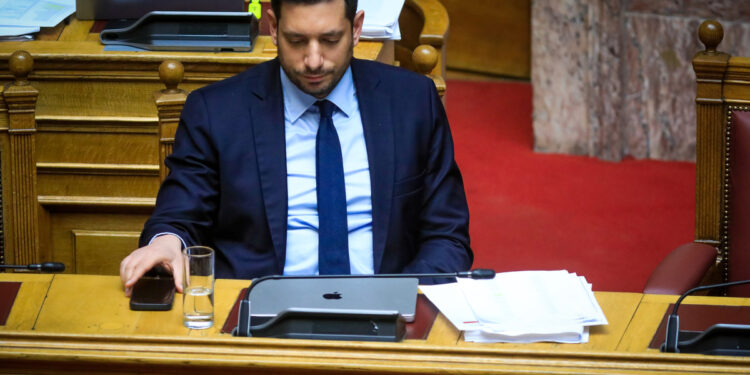 Βουλή: Υπερψηφίστηκε το νομοσχέδιο για εκσυγχρονισμό, διαφάνεια και αυστηροποίηση ποινών στις Μεταφορές