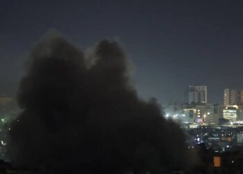 Μέση Ανατολή: ΗΠΑ και Ιράν δεν «θάβουν το τσεκούρι του πολέμου» και βάζουν στο επίκεντρο τα Στενά του Ορμούζ