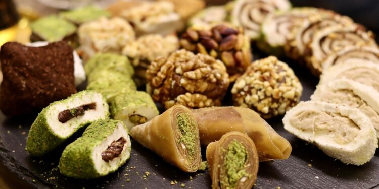 Εορτολόγιο: Ποιοι γιορτάζουν σήμερα 20 Μαρτίου (Δ’ Χαιρετισμοί)