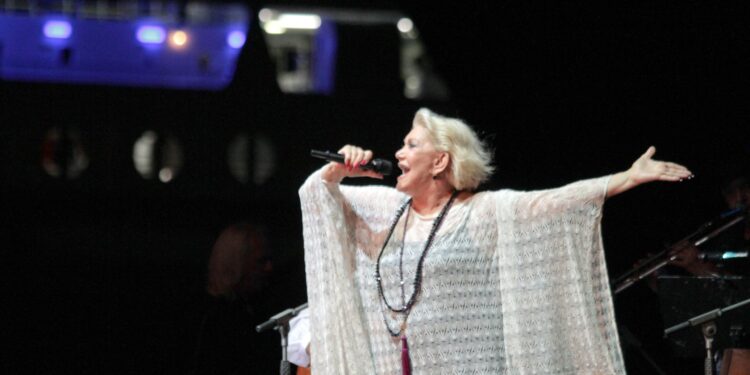 Το Δεύτερο 103, 7 αποχαιρετά τη Μαρινέλλα