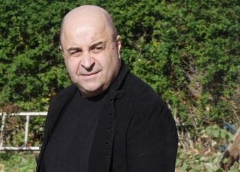 Λαμβάνω μηνύματα από τον κόσμο ότι περιμένουν εμένα για να γελάσουν