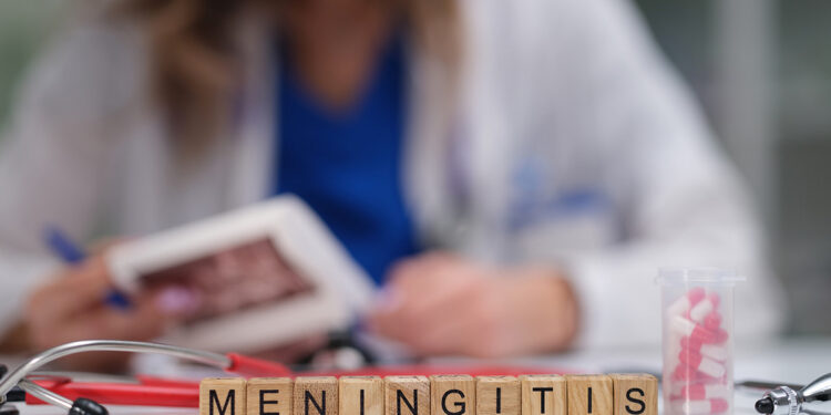 Ανησυχία για τα κρούσματα μηνιγγίτιδας στη Βρετανία – Η προειδοποίηση ειδικών προς τους πολίτες