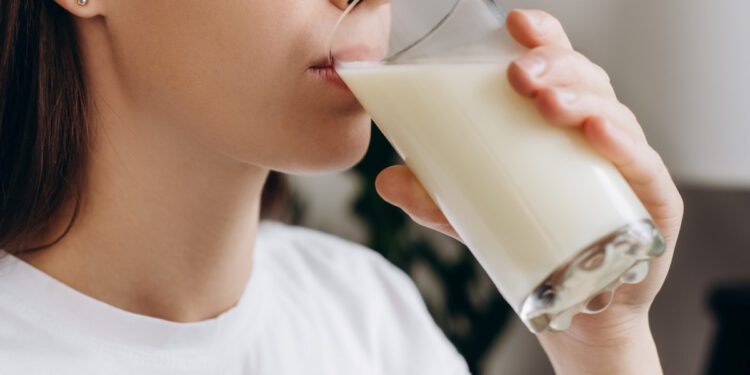 Πλήρες γάλα ή άπαχο; Ποιο είναι πιο υγιεινό