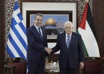 Τηλεφωνική επικοινωνία του Μητσοτάκη με τον Πρόεδρο της Παλαιστινιακής Αρχής – Συζητήθηκαν οι τελευταίες εξελίξεις στο Ιράν