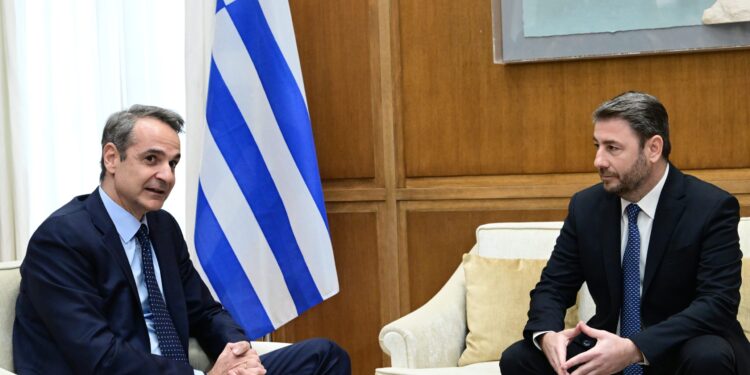 Συνάντηση Μητσοτάκη-Ανδρουλάκη την Τρίτη για τις εξελίξεις στη Μέση Ανατολή - «Ανοιχτός για κατ' ιδίαν ενημέρωση των πολιτικών αρχηγών» ο πρωθυπουργός - ertnews.gr