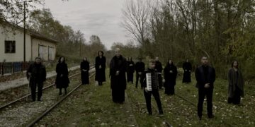 «Βαγόνια στη Βροχή»: Μια ταινία για τον εκτοπισμό και την ταυτότητα στα Βαλκάνια, στο 28ο ΦΝΘ