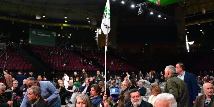 ΠΑΣΟΚ: Αυλαία στο συνέδριο με την εκλογή νέας Κεντρικής Επιτροπής