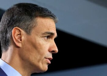 Σάντσεθ: «Όπως λέμε όχι στον πόλεμο στο Ιράν, έτσι στέλνουμε βοήθεια στην Κύπρο που είναι θύμα του»