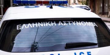 Άγιος Παντελεήμονας: Τραυματισμός ανηλίκου με αιχμηρό αντικείμενο έξω από σχολείο