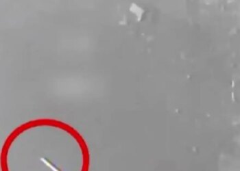 Βίντεο των IDF δείχνει Ισραηλινό πιλότο να αποφεύγει ιρανικό πύραυλο πάνω από το Ιράν
