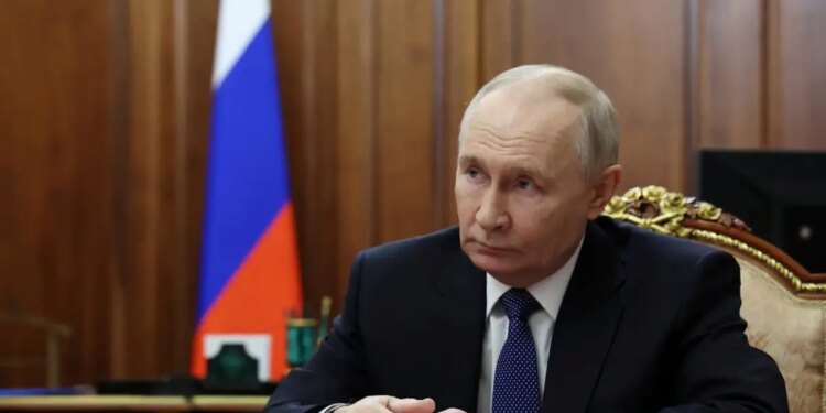 Βλαντιμίρ Πούτιν σε Μοτζτάμπα Χαμενεΐ: «Θα έχετε την ακλόνητη υποστήριξή μας»