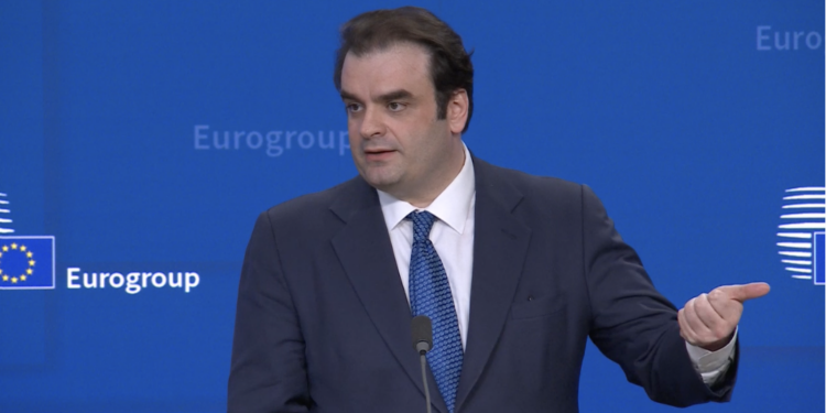 Ο Κ. Πιερρακάκης προειδοποιεί για παρατεταμένη ενεργειακή αναταραχή και αφήνει ανοιχτό το ενδεχόμενο χρήσης στρατηγικών αποθεμάτων