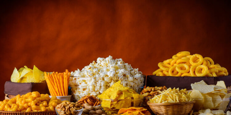 Οι χειρότερες τροφές που μπορείτε να φάτε πριν πάτε για ύπνο