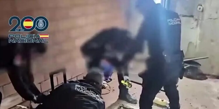 Ισπανία: Διακινητής «αρχιτέκτονας» δημιούργησε μεγάλο «ναρκο-τούνελ» για τη μεταφορά χασίς από το Μαρόκο - Δείτε εικόνες