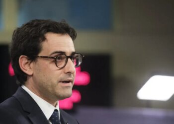 Προειδοποίει ο ευρωπαίος επίτροπος τον Τραμπ: «Απειλές κατά Σάντσεθ, αποτελεί εξ ορισμού απειλή κατά της ΕΕ»