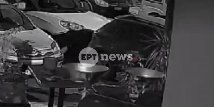 Αναστάτωση στους Αμπελόκηπους: Μεθυσμένη οδηγός τράκαρε σε 14 σταθμευμένα Ι.Χ. στην προσπάθειά της να παρκάρει