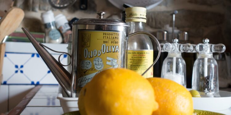 Τα σφηνάκια λαδολέμονου είναι η νέα viral τάση ευεξίας - Έχουν όμως πραγματικά οφέλη;