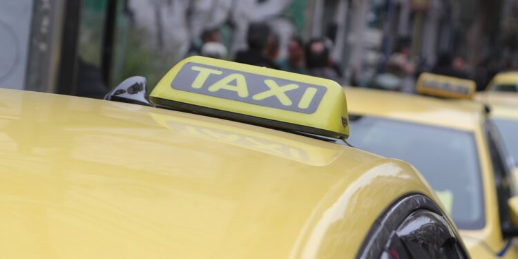 Ταξί: Νέα πανελλαδική 24ωρη απεργία τη Δευτέρα