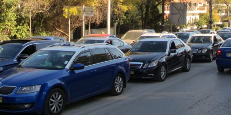 Θεσσαλονίκη: Χωρίς ταξί και σήμερα οι δρόμοι της πόλης