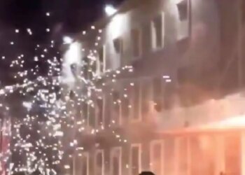 Τίρανα: Επεισόδια με μολότοφ και πυροτεχνήματα μετά από διαδήλωση κατά του Ράμα - Δείτε βίντεο