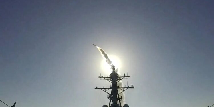 ΗΠΑ: Εξαντλείται το απόθεμα πυραύλων Tomahawk - Πάνω από 850 έχουν εκτοξευθεί εναντίον του Ιράν