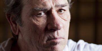 Ο Tommy Lee Jones στη δεύτερη σεζόν της σειράς «The Lowdown»