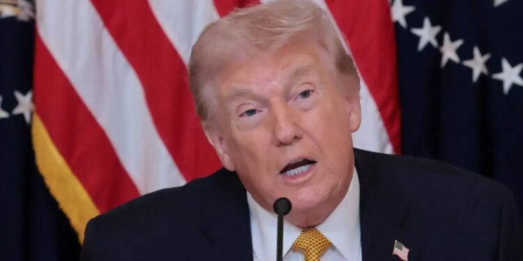 Τραμπ για Στενά του Ορμούζ: Χώρες που περνούν πετρέλαιο από εκεί αρνούνται να βοηθήσουν, θα το θυμόμαστε