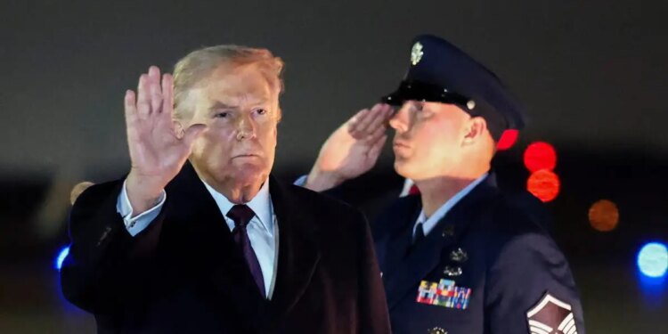 Axios: Ο Τραμπ εξετάζει το ενδεχόμενο κατάληψης του νησιού Χαργκ στο Ιράν