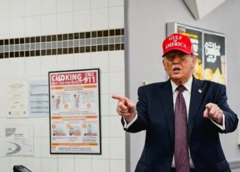 Γιατί «πιάνουμε» τα αγγλικά του Τραμπ - Ακόμα κι αν δεν έχουμε Lower