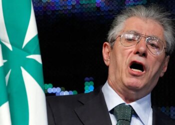 Ιταλία: Πέθανε ο ιδρυτής της Λέγκα, Ουμπέρτο Μπόσι σε ηλικία 84 ετών - Το αντίο της Τζόρτζια Μελόνι