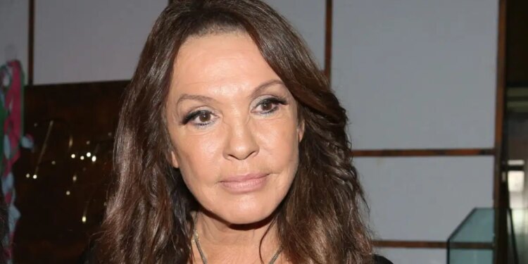 Δεν ήμουν προετοιμασμένη ούτε για τα κιλά, ούτε για την κατάθλιψη που ήρθαν με την εμμηνόπαυση