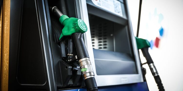 Καύσιμα: Το ράλι τιμών συνεχίζεται - Στα 108 δολάρια η τιμή του πετρελαίου Μπρεντ