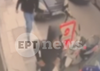 Βίντεο ντοκουμέντο του ΕΡΤnews από τη στιγμή που δράστες τρέχουν να διαφύγουν μετά το μαχαίρωμα 17χρονου στον Άγιο Παντελεήμονα