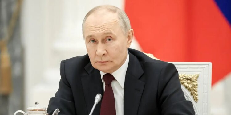 Ρωσία: Πιστός υποστηρικτής του Πούτιν «τα γυρνάει» και τον αποκαλεί εγκληματία πολέμου - «Να παραιτηθεί και να δικαστεί»