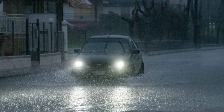 Καιρός: Που θα βρέξει σήμερα - Πώς θα κάνουμε 25η Μαρτίου - ertnews.gr