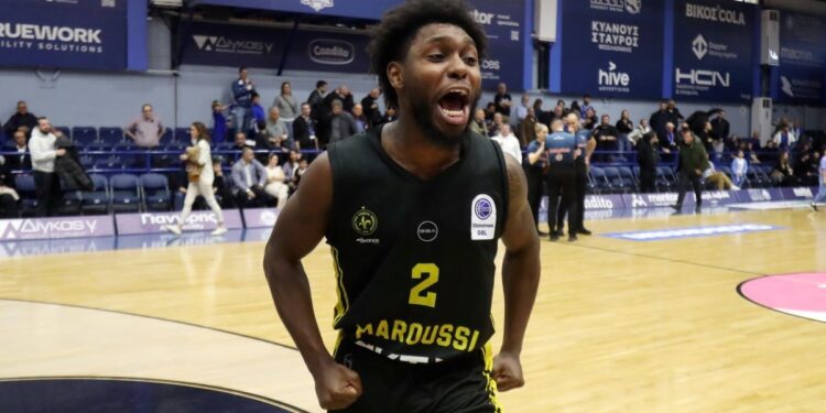 Γουόκερ στην ΕΡΤ: «Ο Παπαθεοδώρου είναι ο καλύτερος προπονητής στην Ευρώπη» (vid) - www.ertsports.gr