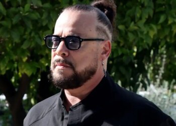 «Δυστυχώς το κάταγμα ήταν σοβαρό, διακόπτω τις συναυλίες μου για περίπου ενάμιση μήνα»