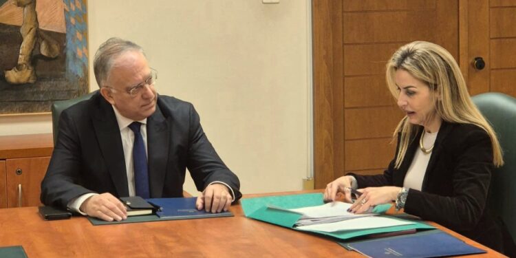 Εντολή Θεοδωρικάκου για αυξημένους ελέγχους στην αγορά