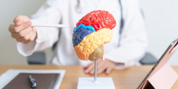 Διατροφή, ύπνος, άσκηση και αισιοδοξία σχετίζονται με τον κίνδυνο εμφάνισης άνοιας