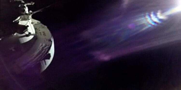 Artemis II: Η Σελήνη «σβήνει» τον Ήλιο – εντυπωσιακό timelapse από το Orion